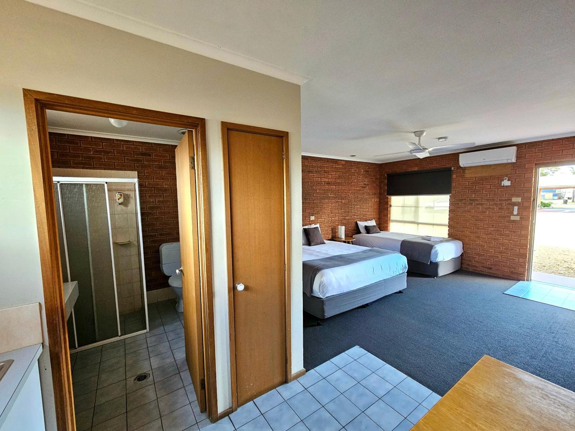 Bridge Motor Inn Tocumwal Exteriör bild
