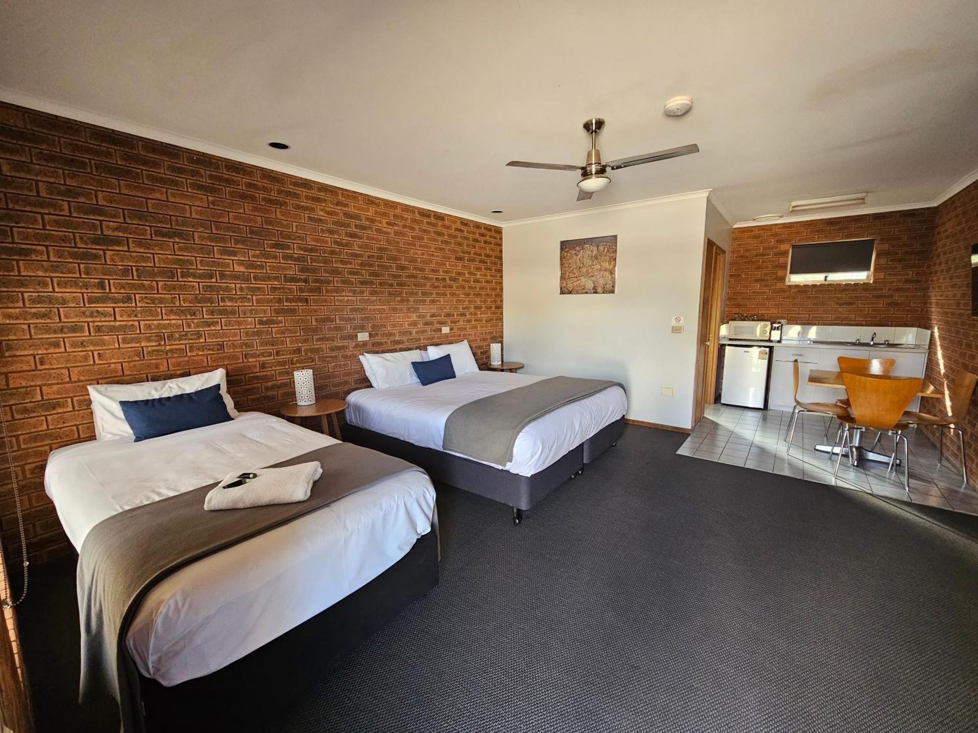 Bridge Motor Inn Tocumwal Exteriör bild